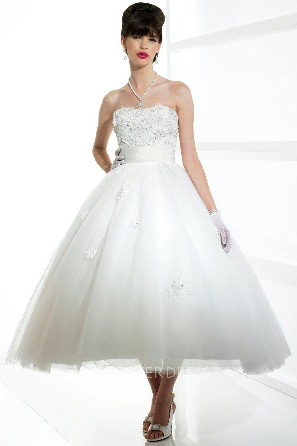 A-Line Tea-Length Appliqued Strapless Tulle Wedding Dress