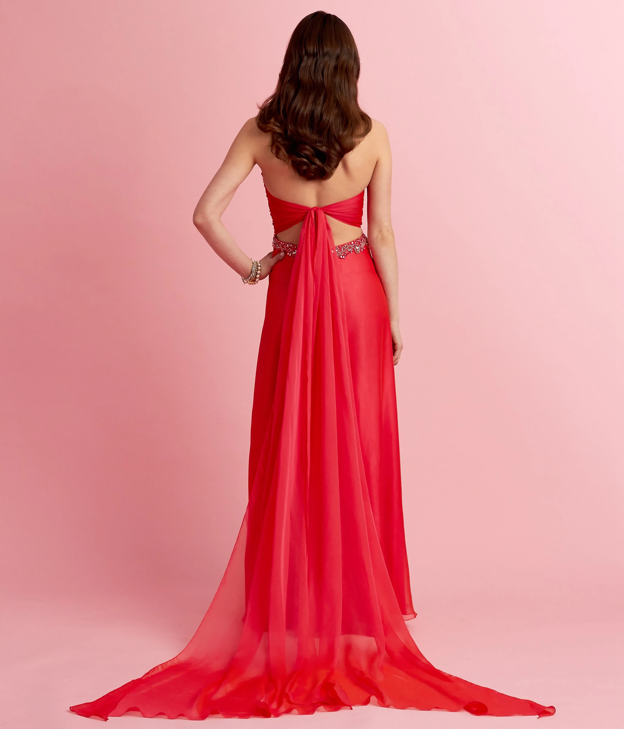 A-Line Maxi Sweetheart Sleeveless Chiffon Watteau Train Backless Dress With Beading