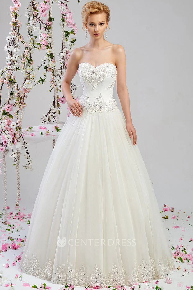 A-Line Embroidered Sweetheart Long Sleeveless Tulle&Lace Wedding Dress
