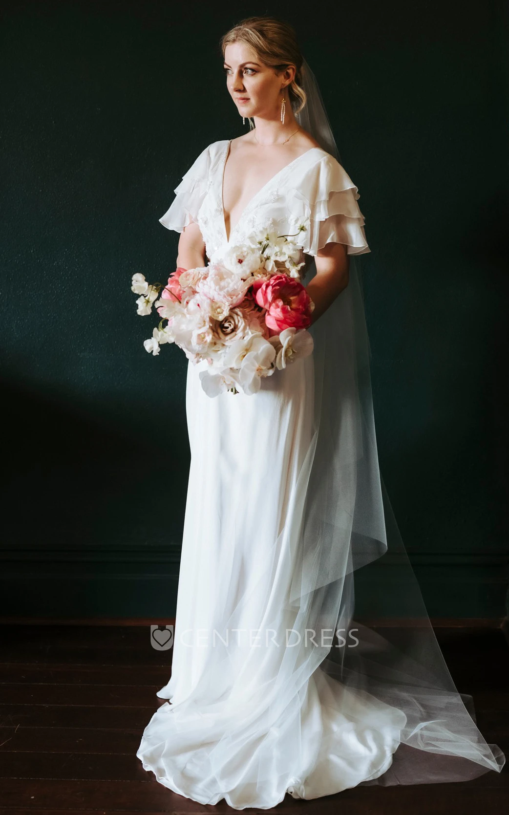 Sheath V-neck Elegant Bridal Dress Short Sleeve Chiffon White Sweep Train