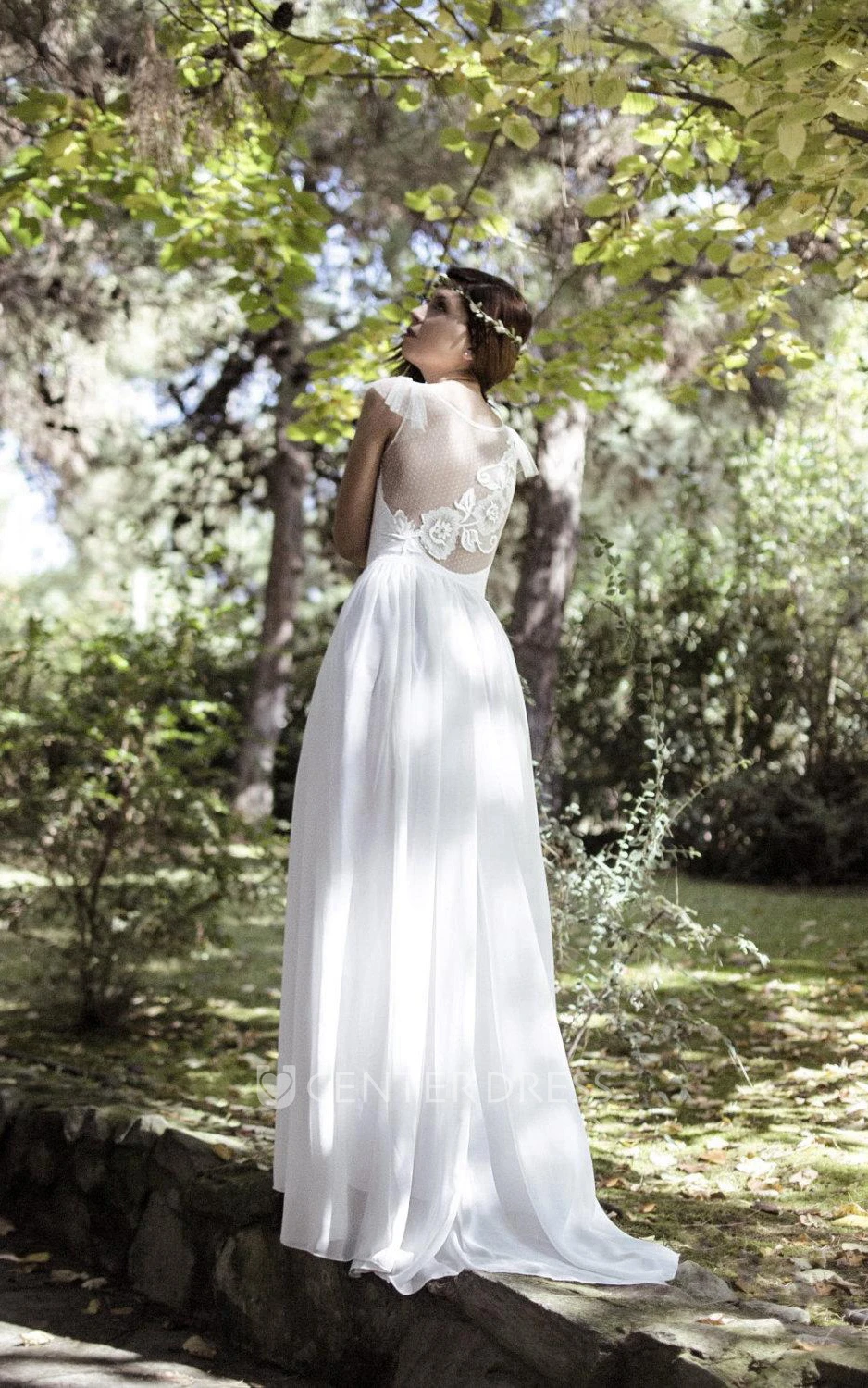 Bohemian Style Gorgeous Lace Wedding Gown With Cap Sleeves