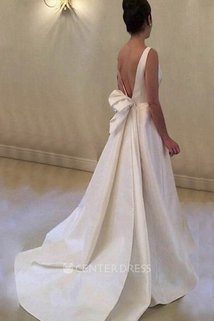 Demure Sleeveless Bateau Neck A-line Pleated Satin Gown With Deep-v Back
