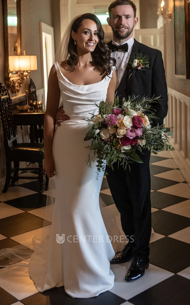 Sexy Low Cut Waisted Mermaid Strapless Classic Ruched Elegant Satin Trailing Wedding Dress