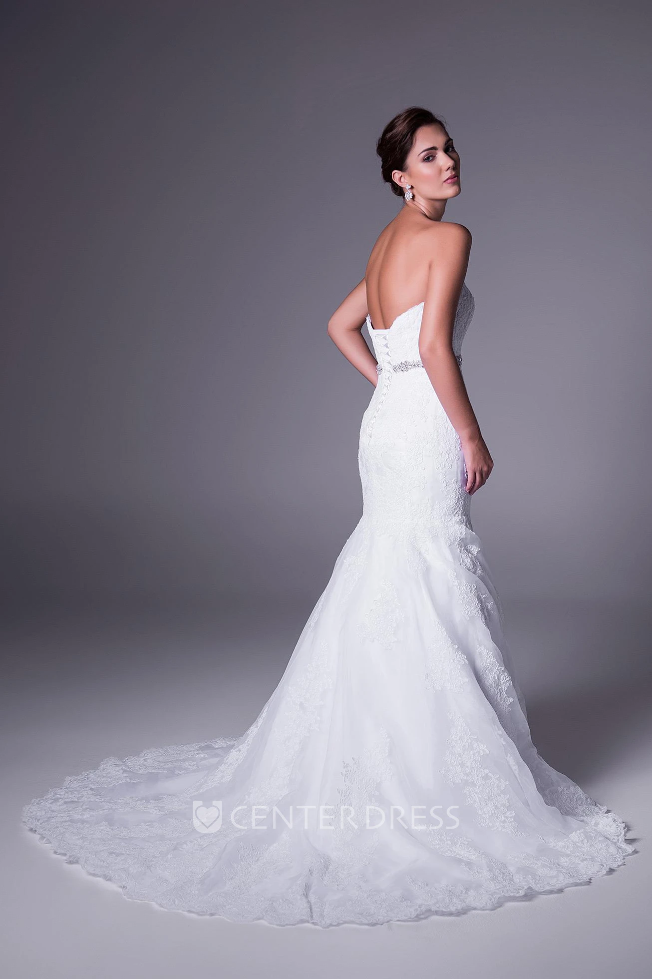 A-Line Sweetheart Appliqued Sleeveless Long Lace Wedding Dress With Waist Jewellery