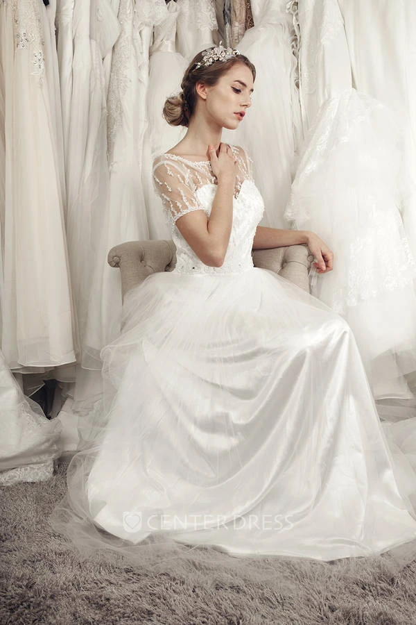 Scoop Neck Short Sleeve Beaded Tulle Wedding Dress