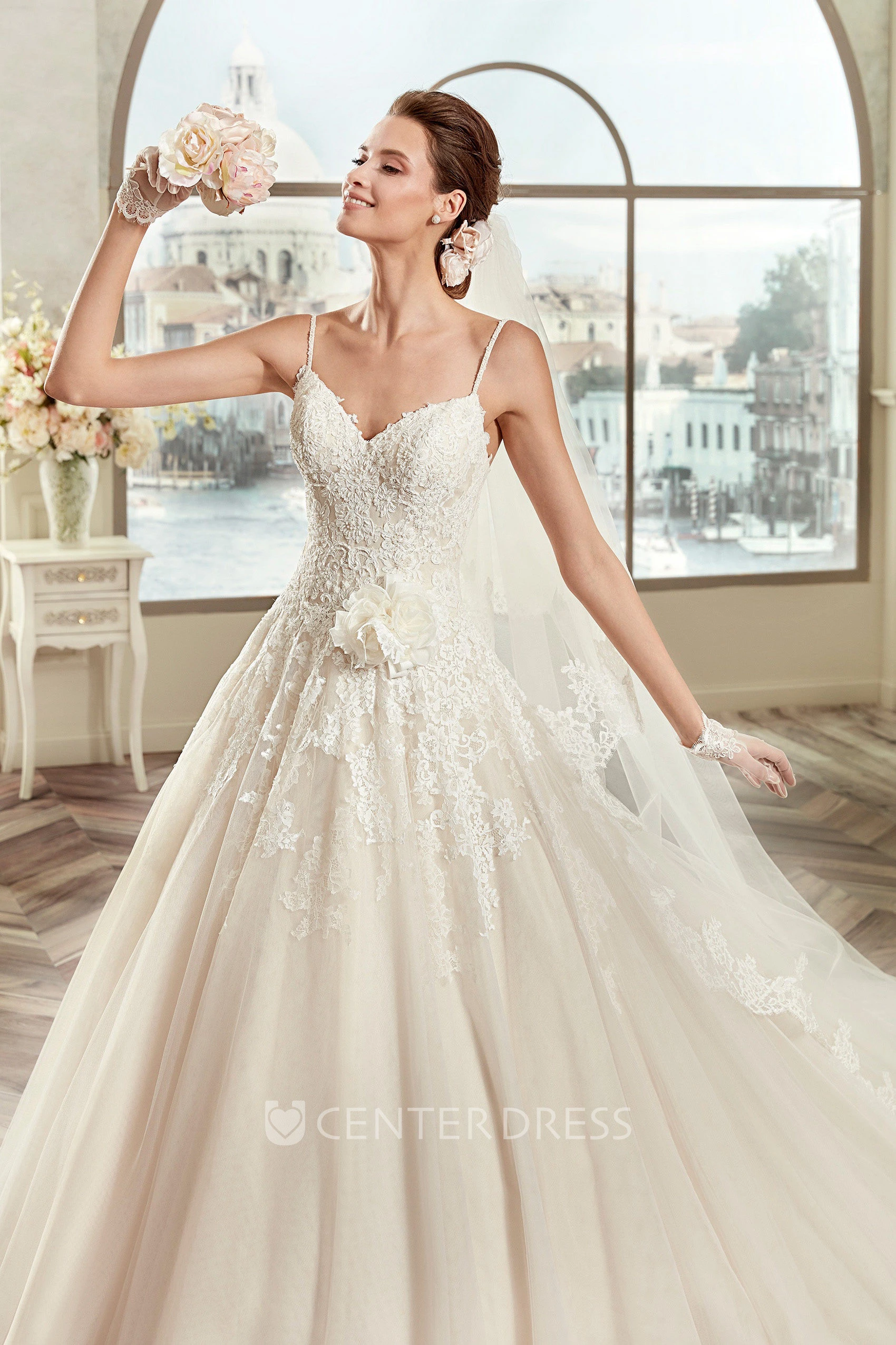 Sweetheart A-line Wedding Gown with Spaghetti Straps and Flowers