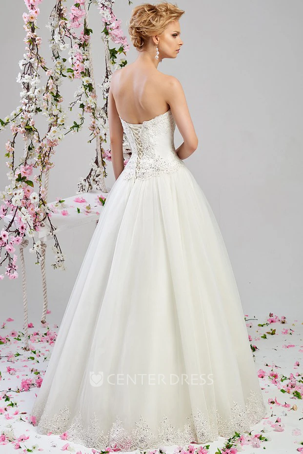 A-Line Embroidered Sweetheart Long Sleeveless Tulle&Lace Wedding Dress