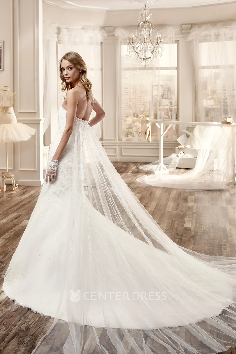 Sweetheart Mermaid Wedding Dress With Court Train And Beaded Bust