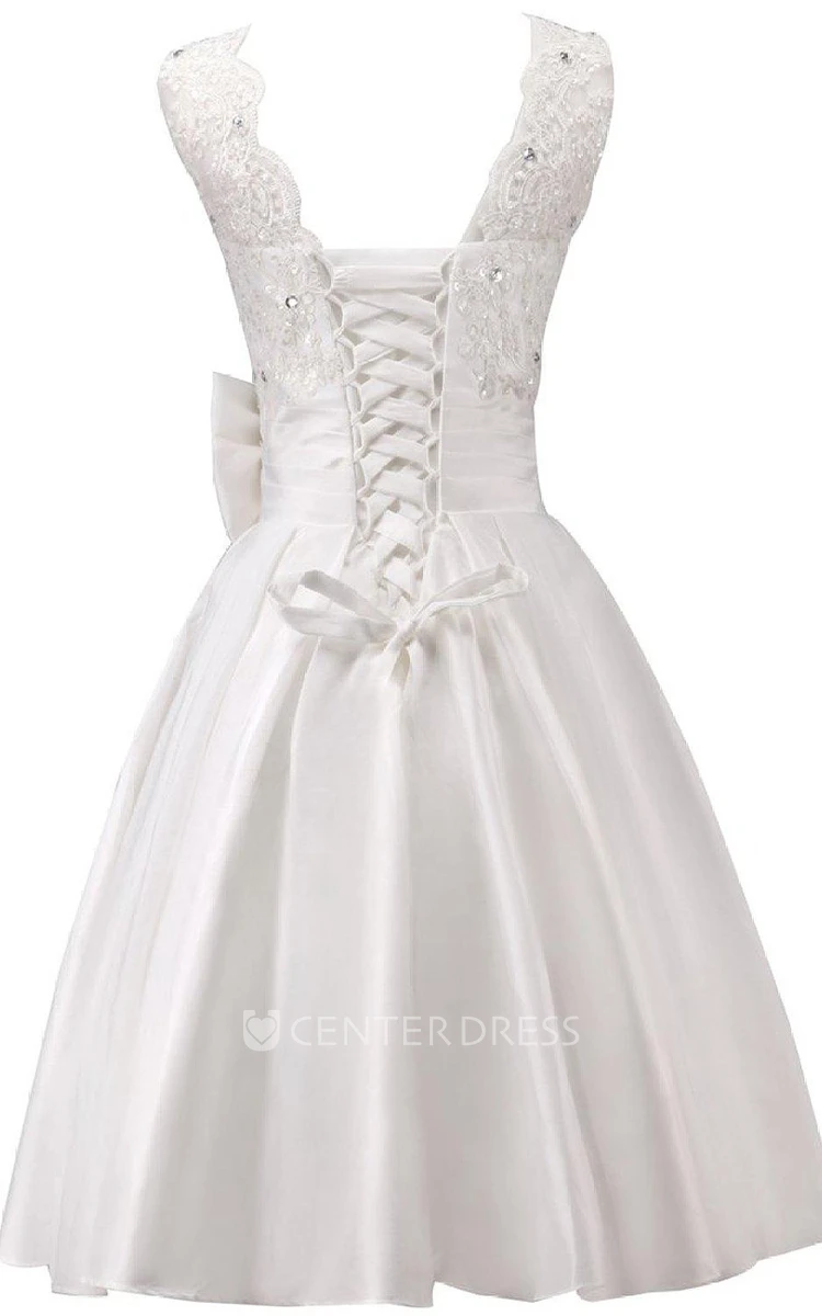 Sleeveless A-line Dress With Bow and Lace