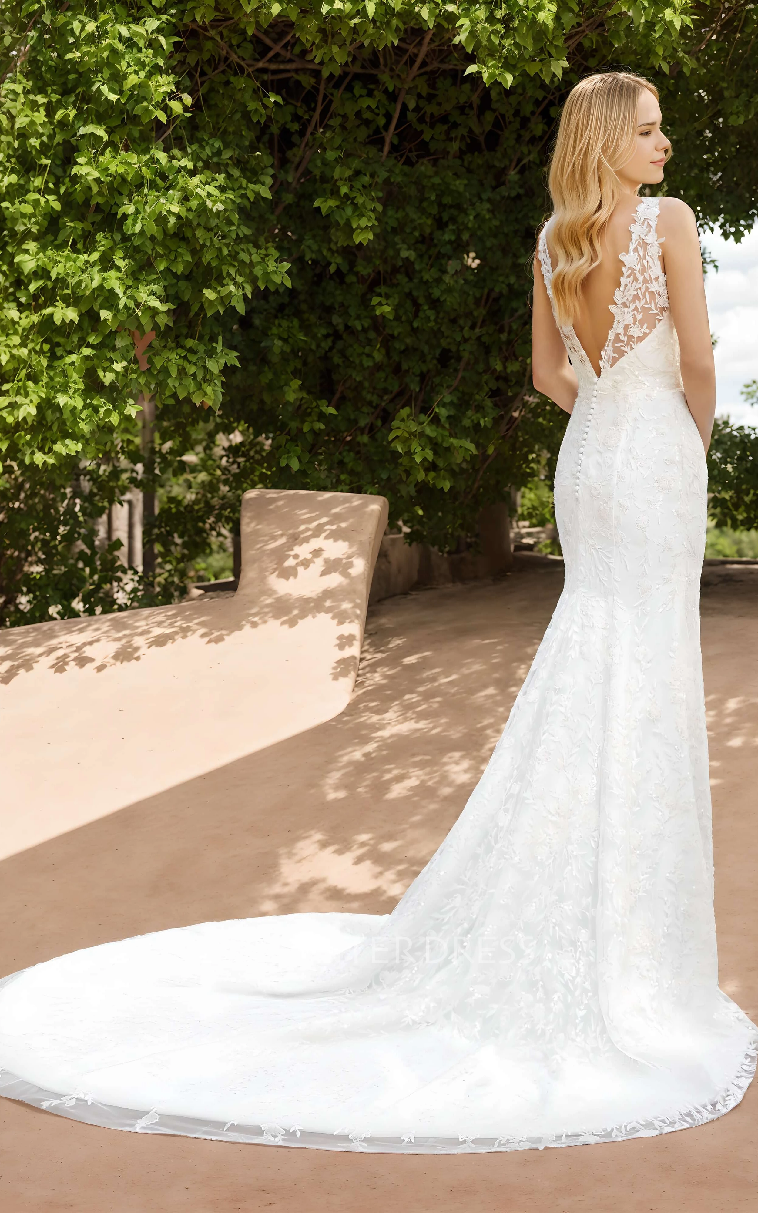 Romantic Floral Mermaid Boho Lace Fit and Flare Dress for Wedding Modern Beach Trumpet Sleeveless Bridal Gown