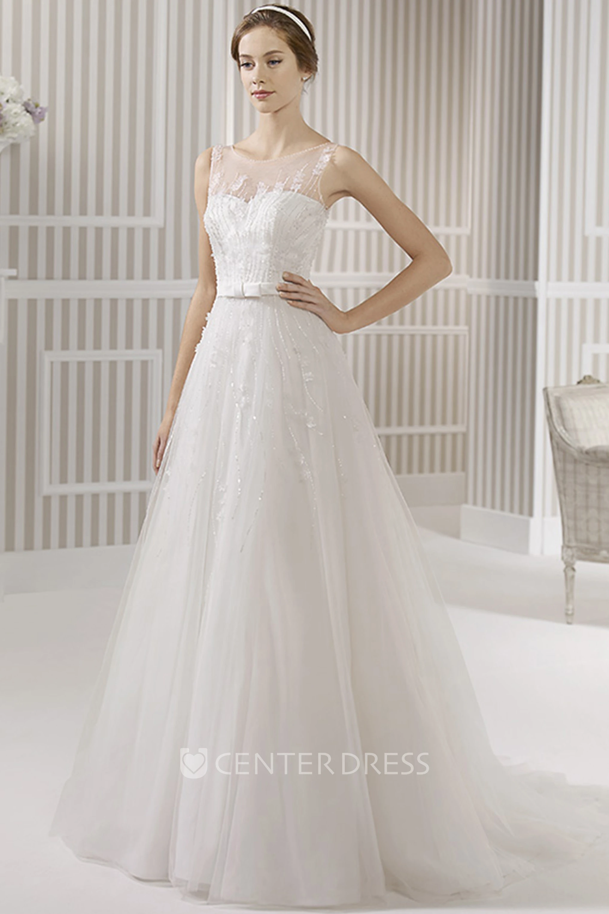 A-Line Scoop Sleeveless Appliqued Floor-Length Tulle&Satin Winter Wedding Dress