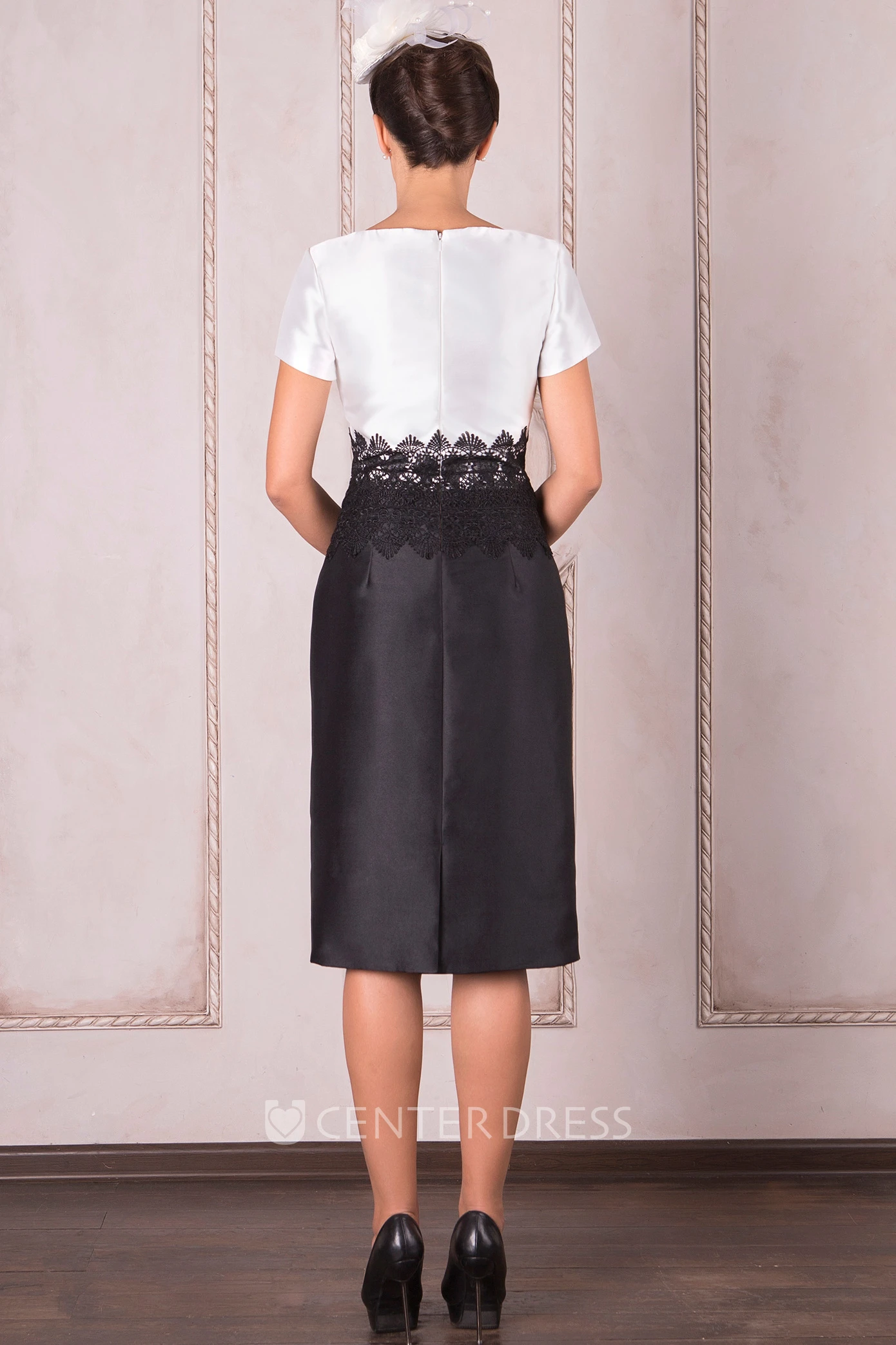 Knee-Length Pencil Appliqued Short Sleeve Scoop Neck Satin Mother Of The Bride Dress