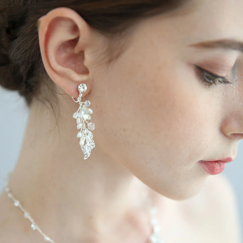 Western Style Classic Rhinestone Pearl Necklace and Earrings and Crown