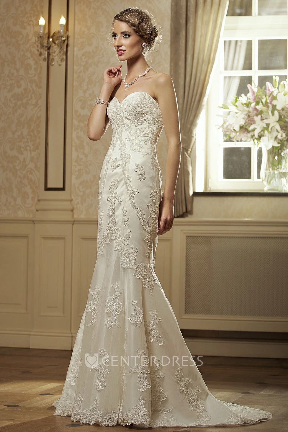 Sheath Sweetheart Appliqued Long Sleeveless Lace Wedding Dress With Waist Jewellery