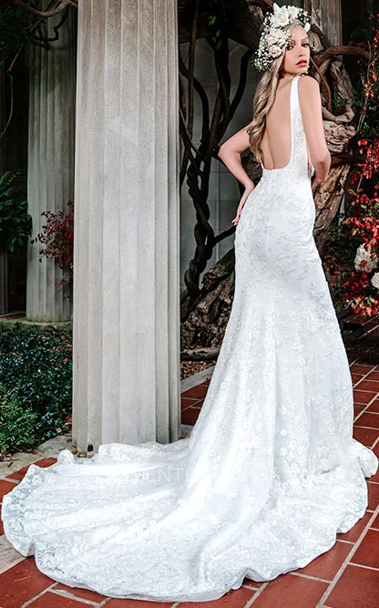 Sexy Mermaid Floor-length Sleeveless Open Back Lace Wedding Dress