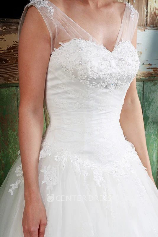 Ball Gown Sleeveless Floor-Length Appliqued Tulle Wedding Dress