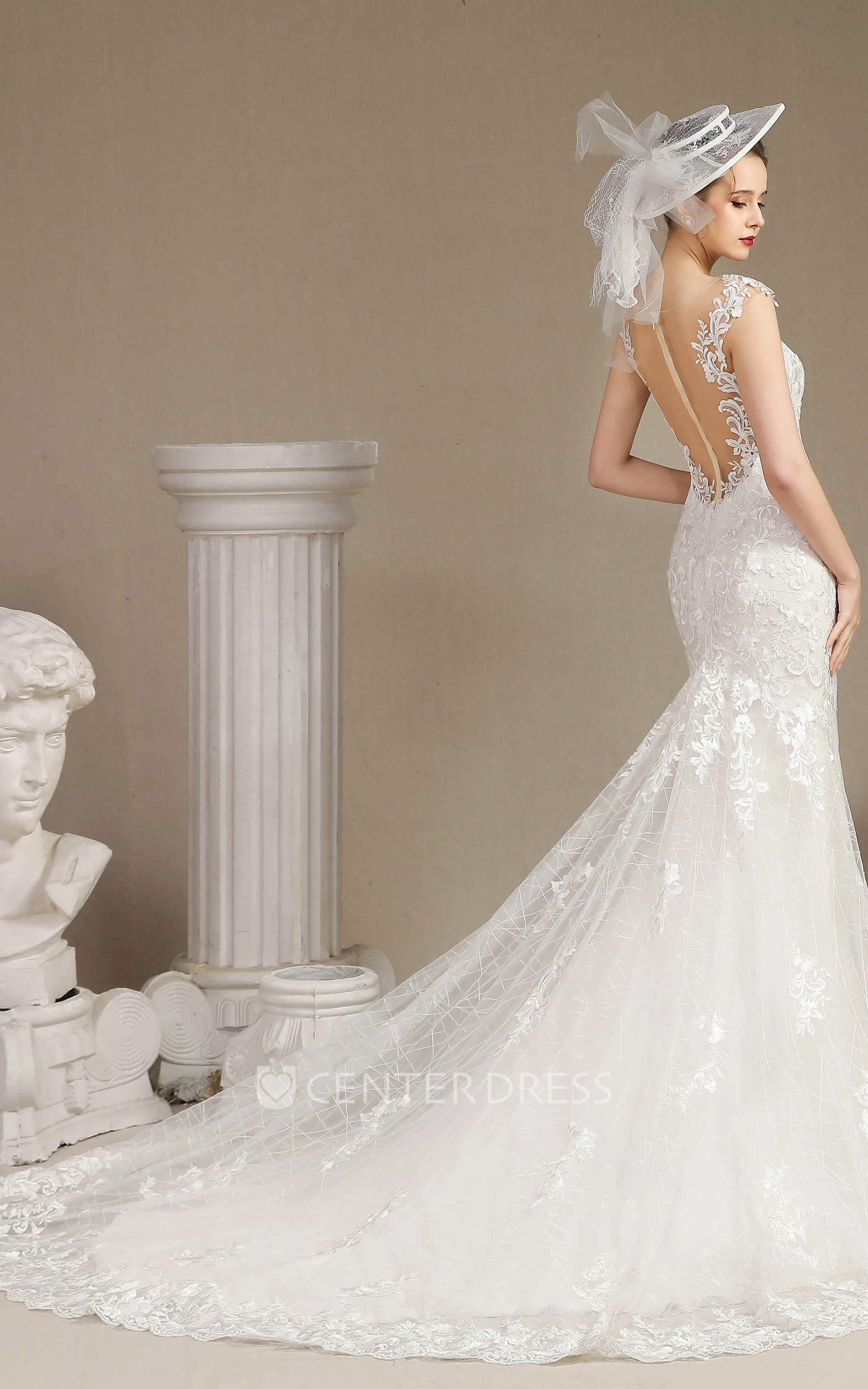 Illusion Back Lace Sexy V-neck Mermaid Wedding Gown With Appliqued Straps