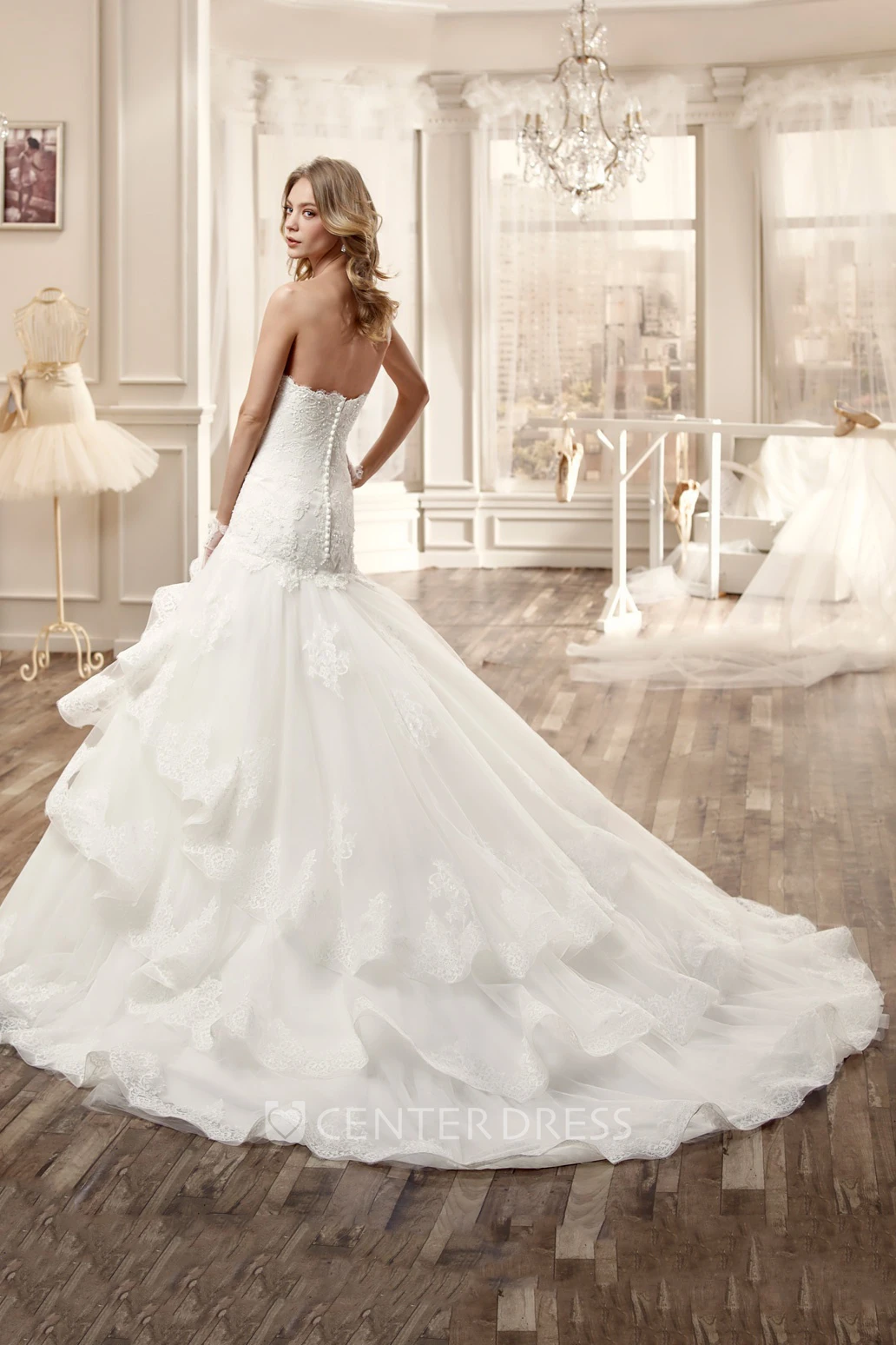 Sweetheart Long Lace Wedding Dress With Ruffles And Tiers Train