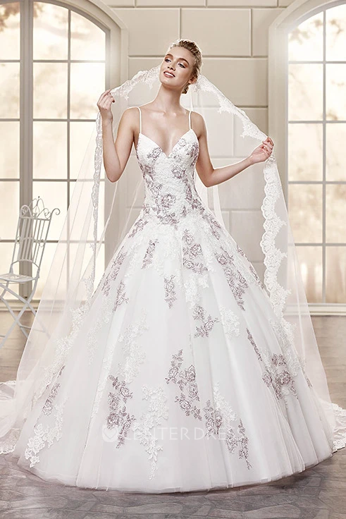 Ball Gown Spaghetti Appliqued Long Sleeveless Tulle&Lace Wedding Dress
