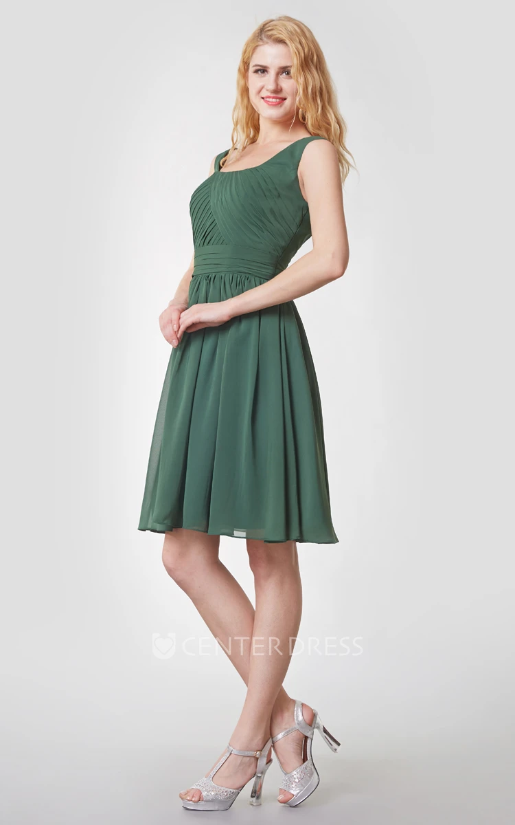 Scoop Neckline Sleeveless Knee Length Chiffon Bridesmaid Dress With Ruching