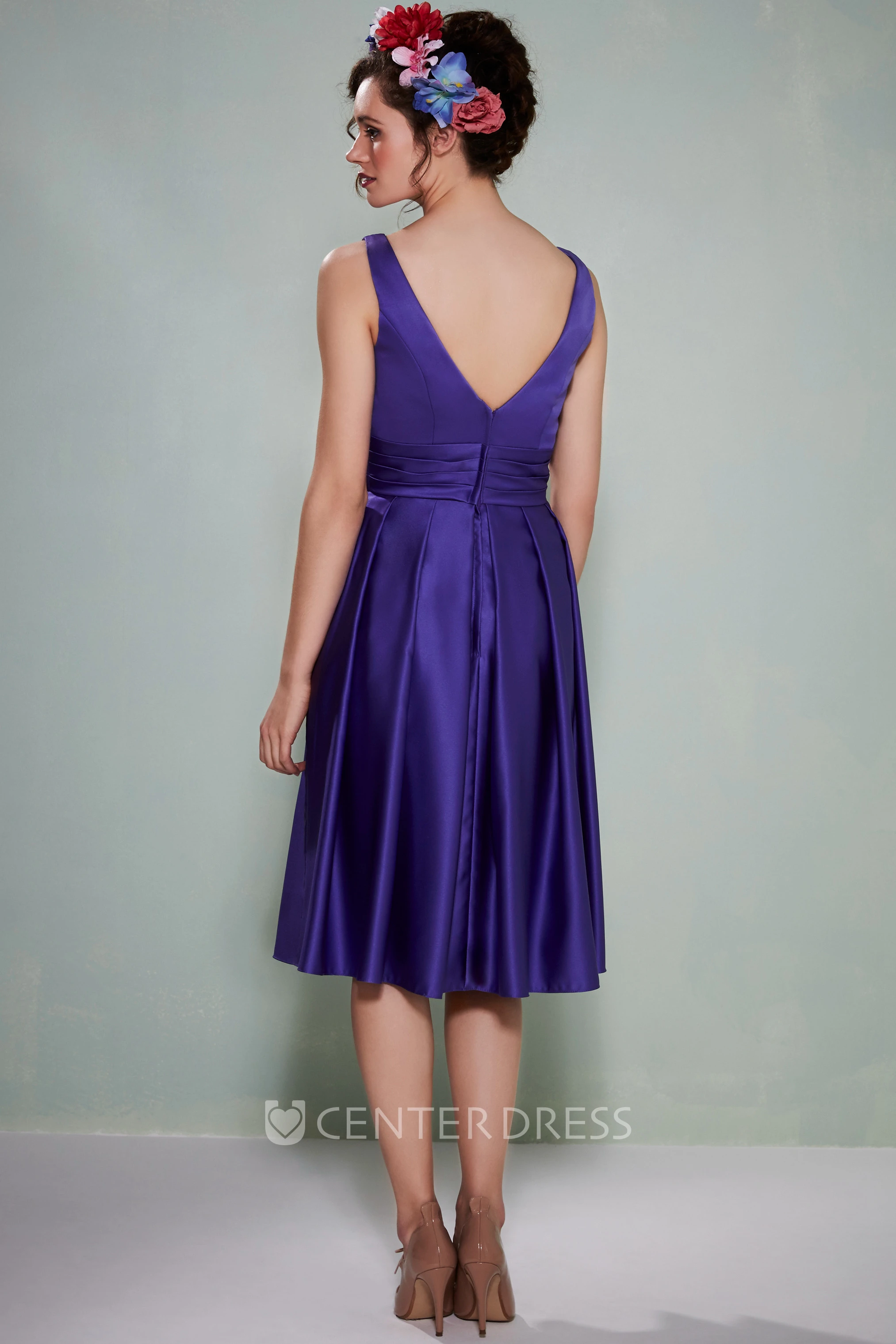 Tea-Length Bowed V-Neck Sleeveless Satin Bridesmaid Dress With Pleats