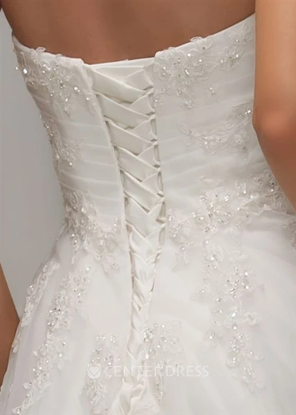 A-Line Sweetheart Criss-Cross Tulle Wedding Dress With Beading And Lace Up