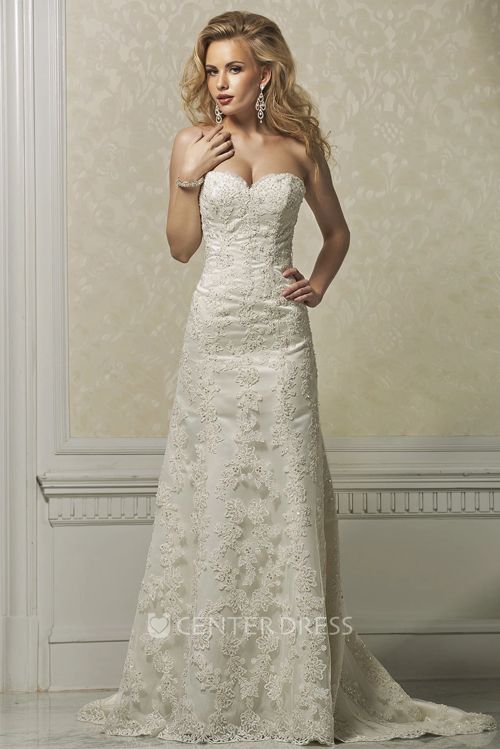 Sheath Sweetheart Sleeveless Floor-Length Appliqued Lace Wedding Dress