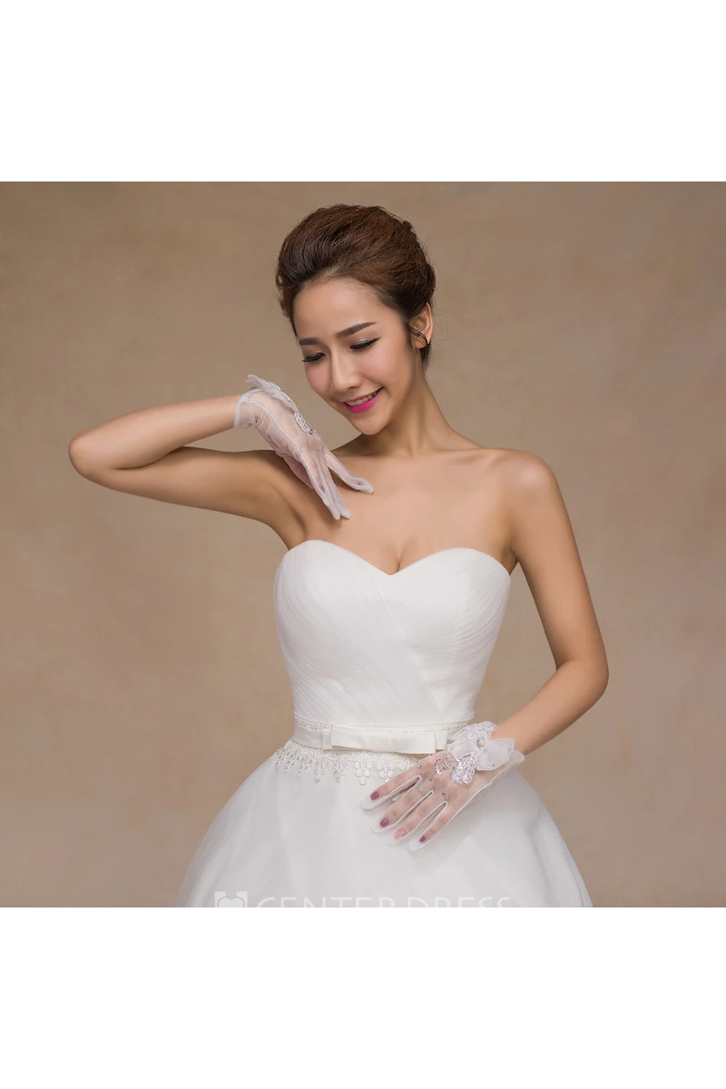 The New Crystal Gauze White Bow Short Gloves