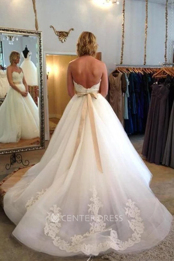A Line Sweetheart Lace Tulle Backless Zipper Wedding Gown
