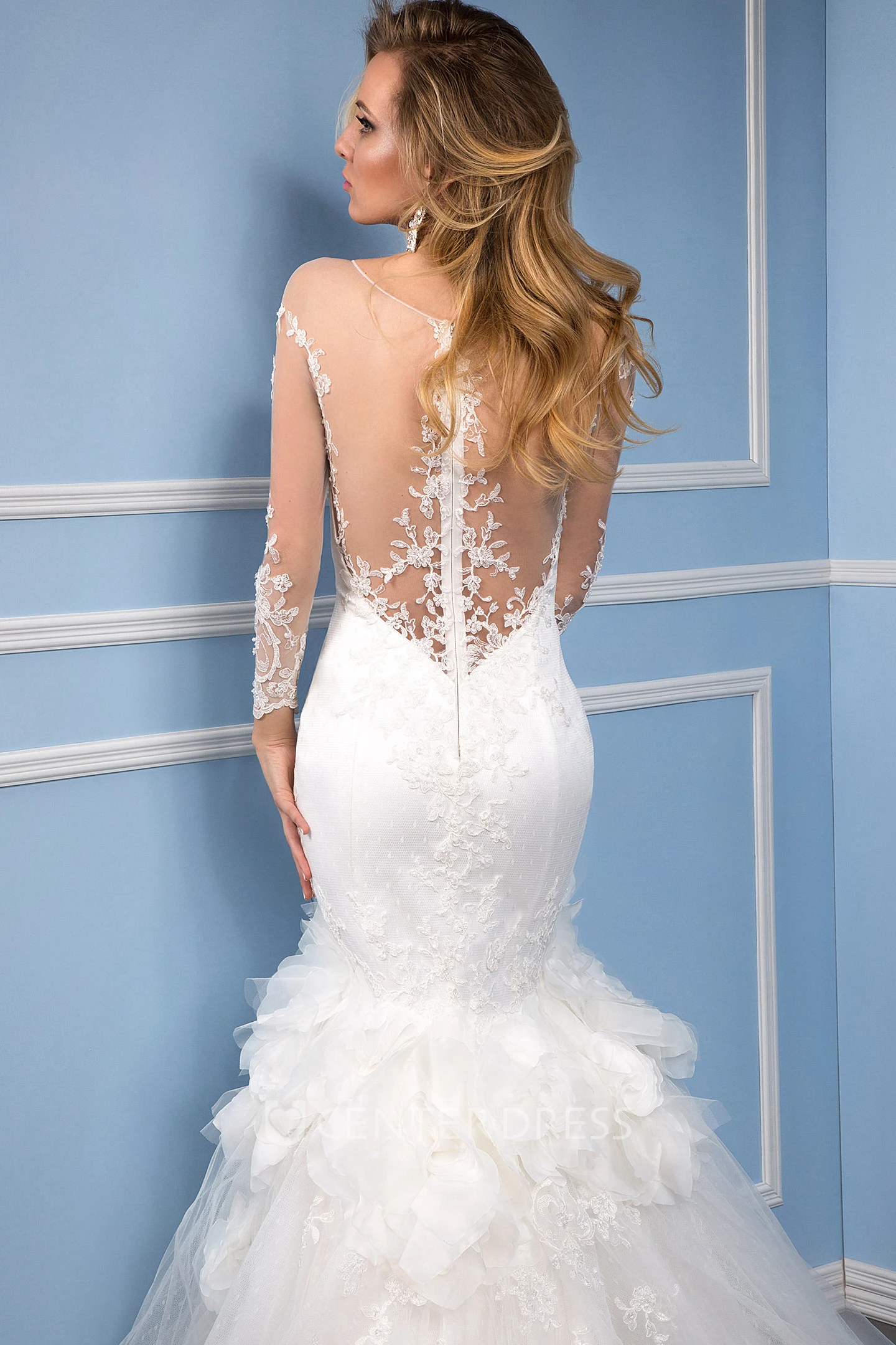 Mermaid Floor-Length Scoop Neck Floral Long Sleeve Tulle Wedding Dress