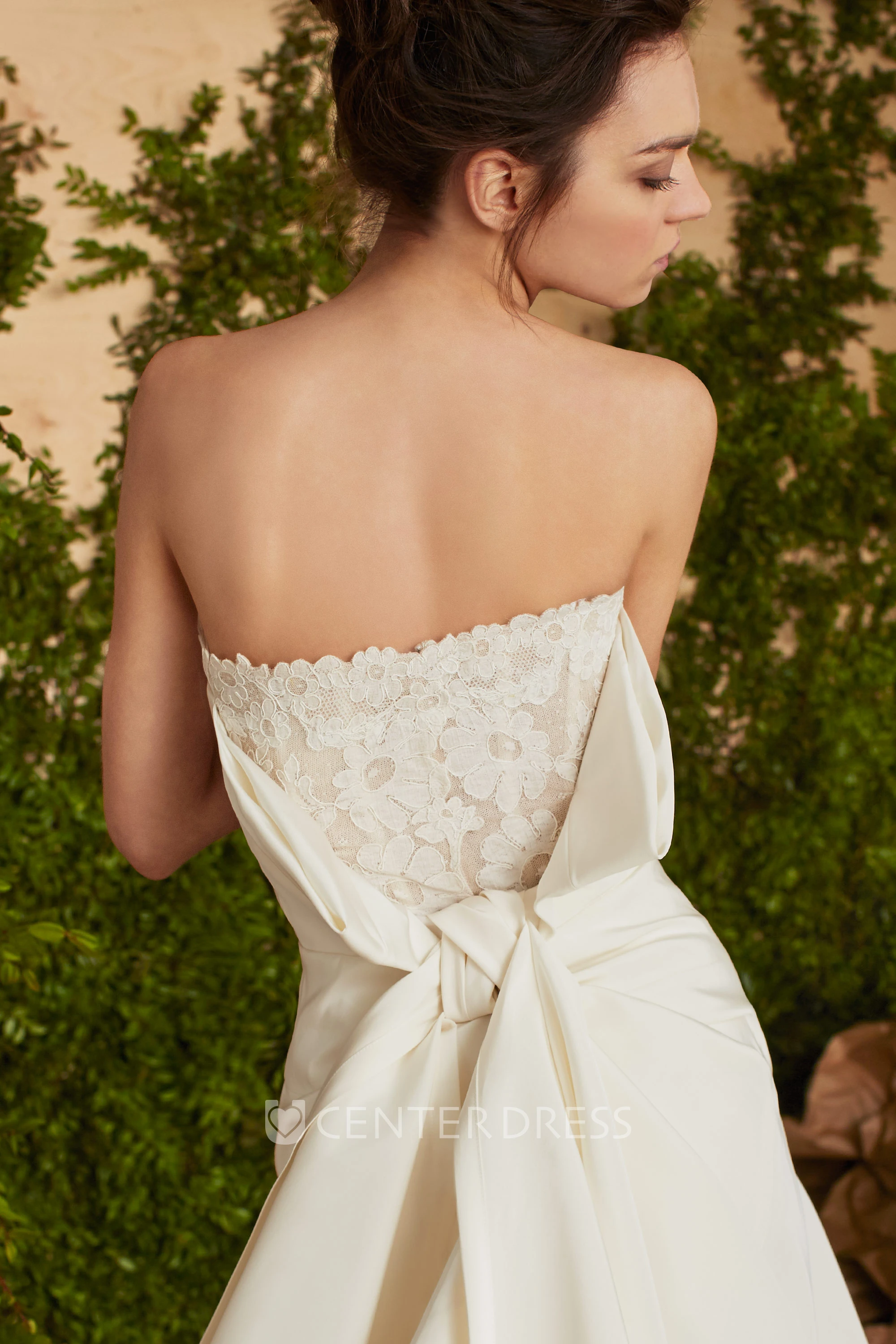 A-Line Strapless Sleeveless Maxi Bowed Satin Wedding Dress With Appliques