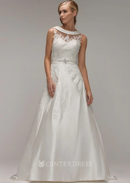A-Line Appliqued Floor-Length Scoop-Neck Sleeveless Stretched Satin Wedding Dress With Waist Jewellery