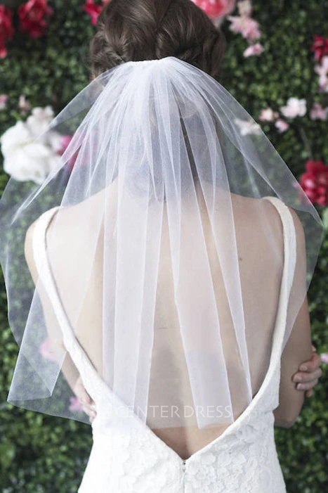 Simple Short Single Layer Wedding Veil With Hair Comb