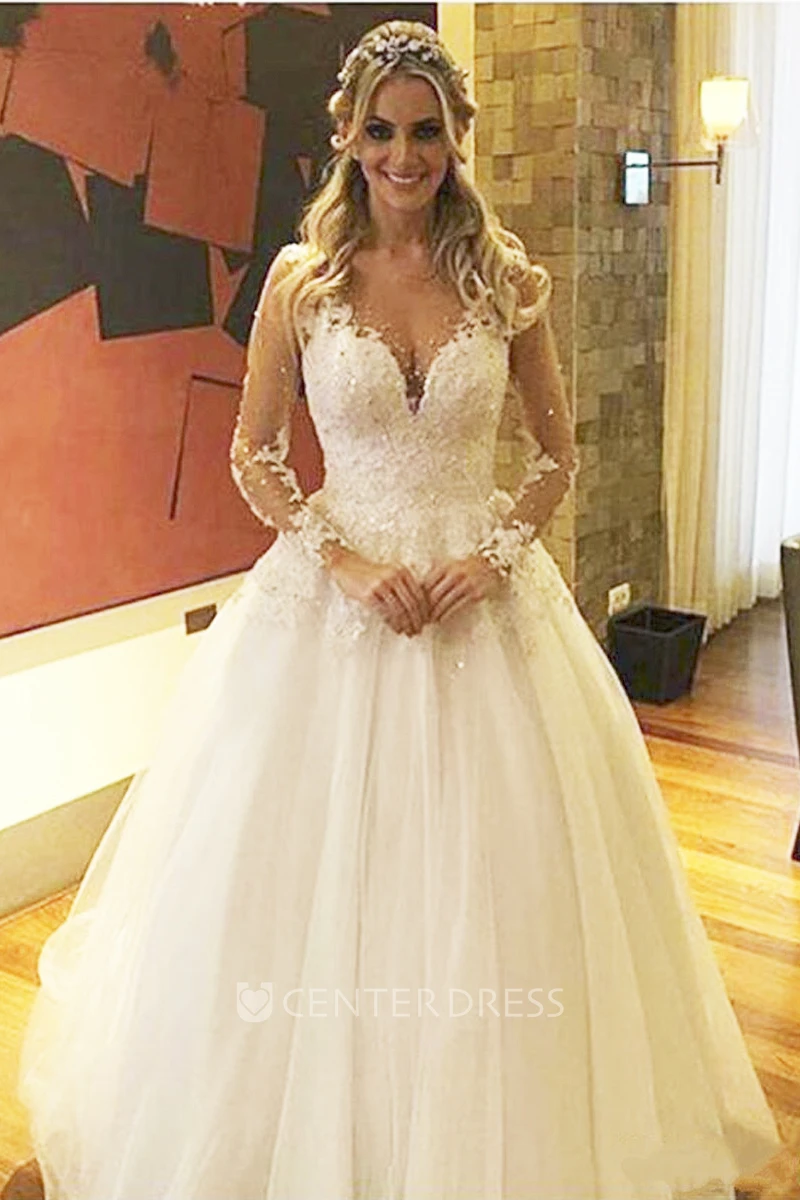 Ball Gown V-neck Lace Tulle Button Zipper Wedding Gown