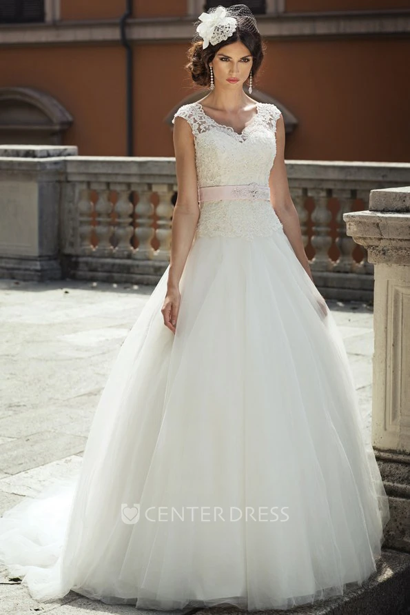 Ball Gown V-Neck Appliqued Cap-Sleeve Long Tulle Wedding Dress With Waist Jewellery