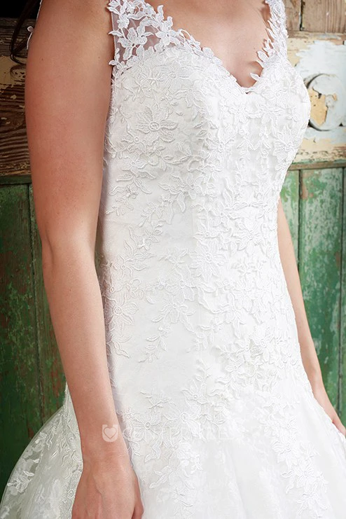 Floor-Length Sleeveless V-Neck Appliqued Lace Wedding Dress