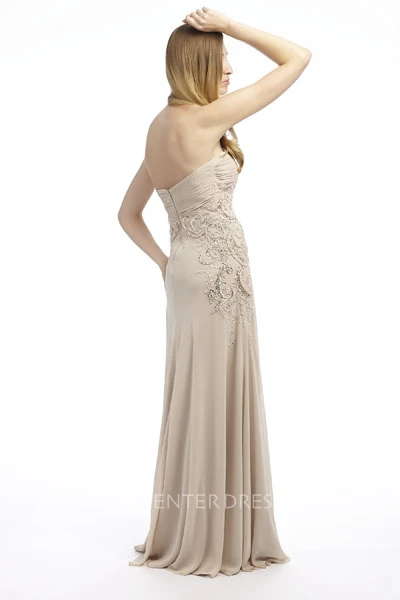 Maxi Ruched Sleeveless Sweetheart Chiffon Prom Dress With Appliques