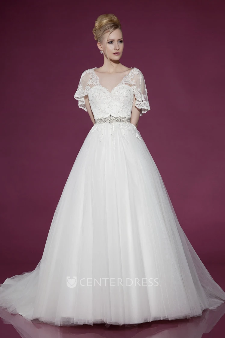 Floor-Length Sweetheart Appliqued Petal-Sleeve Tulle Wedding Dress With Chapel Train