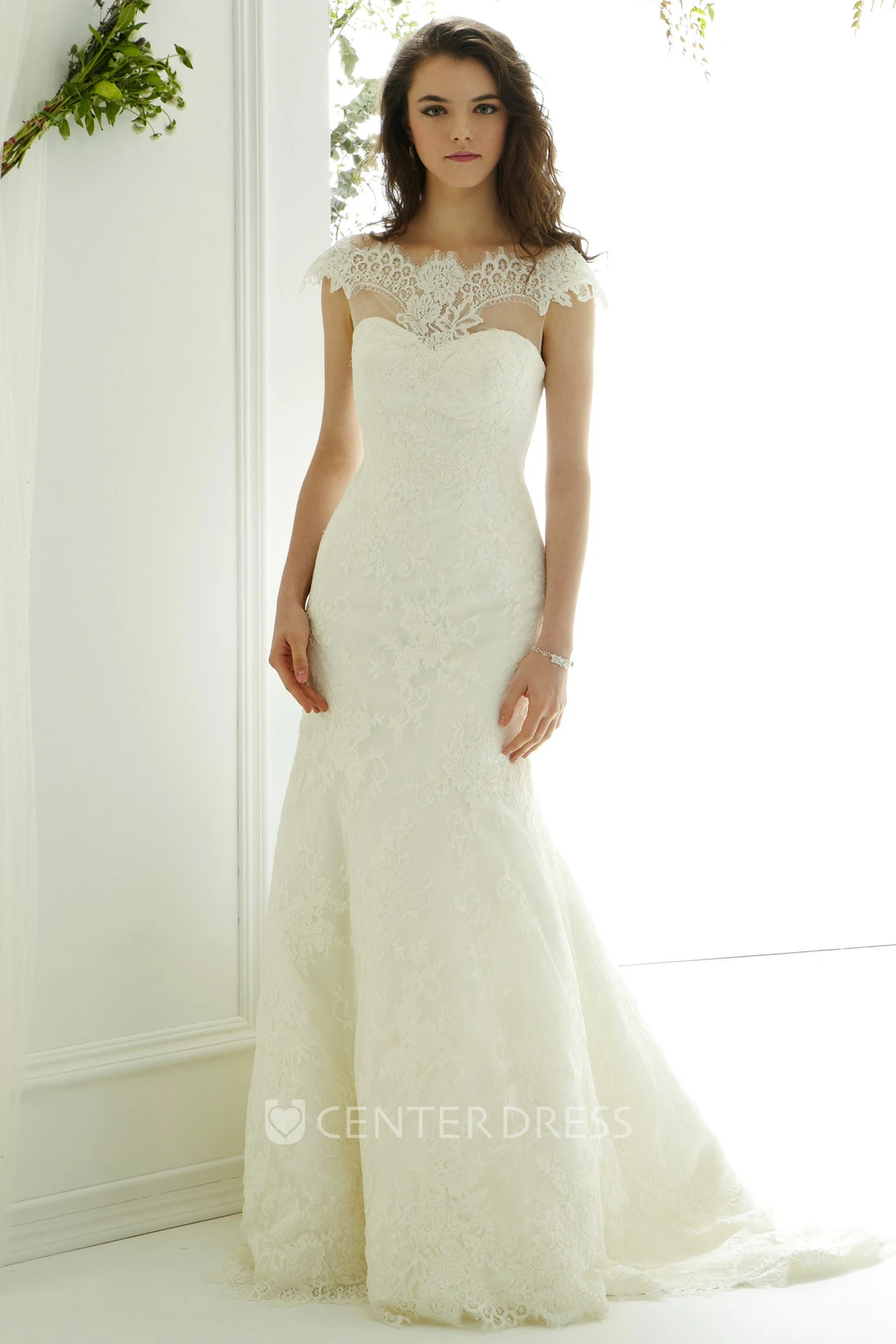 Cap Sleeve Bateau Neck Appliqued Lace Wedding Dress With Court Train
