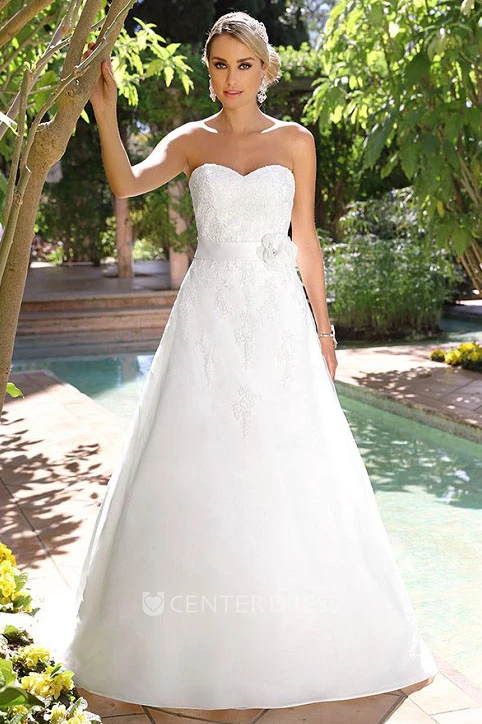 Floor-Length Sweetheart Floral Satin Wedding Dress With Appliques