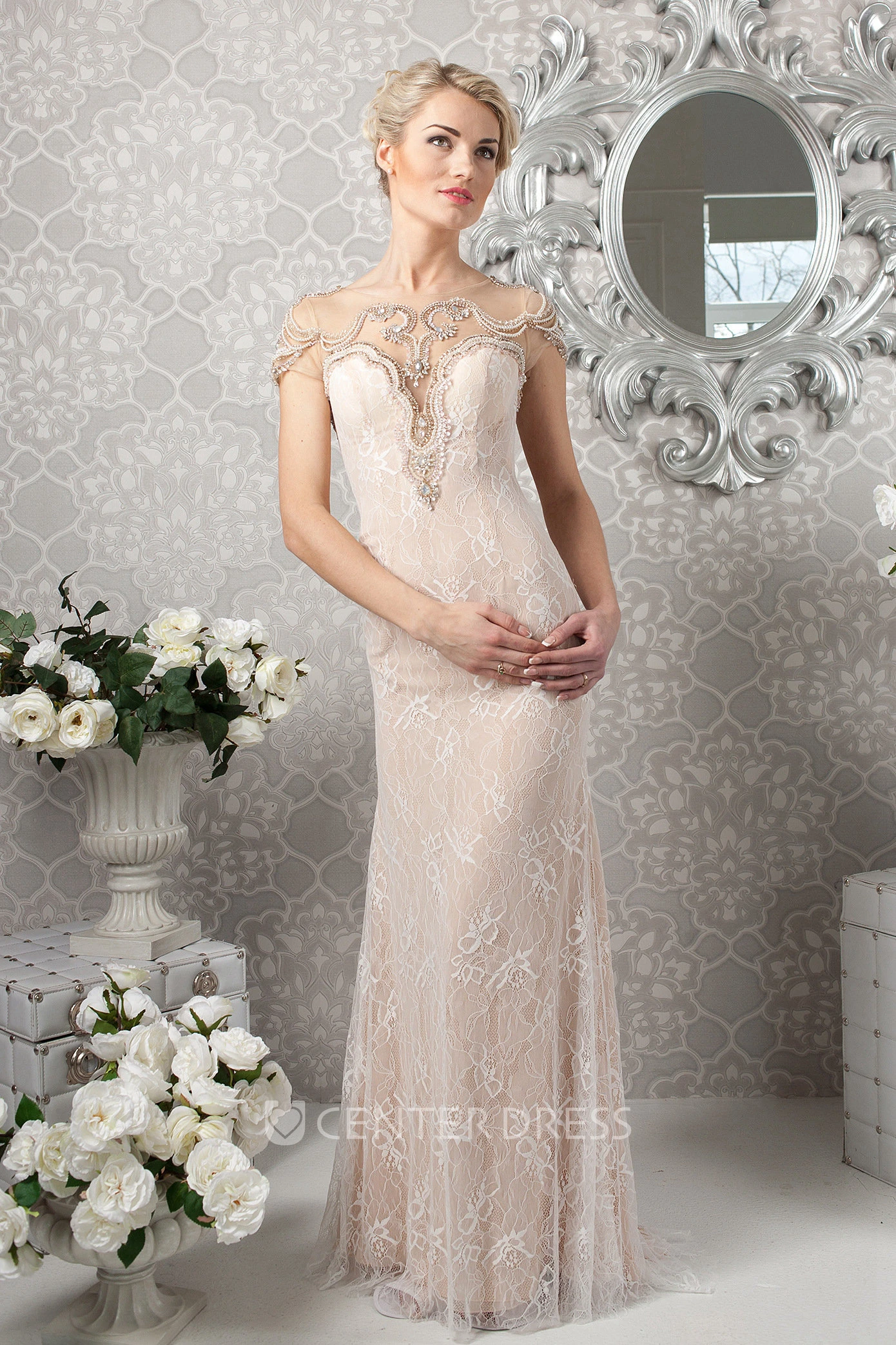 Sheath Scoop-Neck Beaded Long Sleeveless Lace Evening Dress