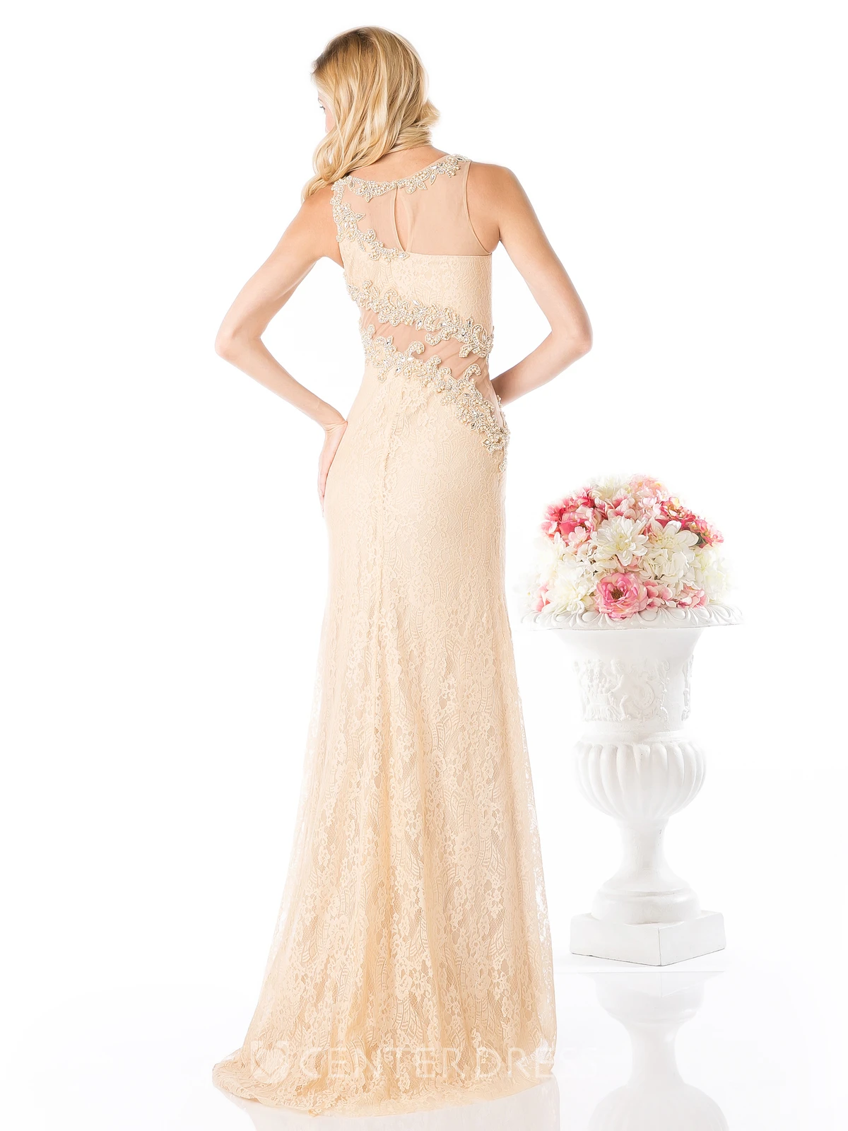 Sheath Long Scoop-Neck Sleeveless Lace Dress With Appliques