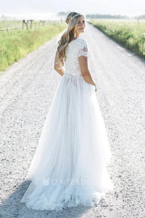 Short Sleeve A-line Bohemian Tulle Wedding Dress With Lace Appliques And Ruching