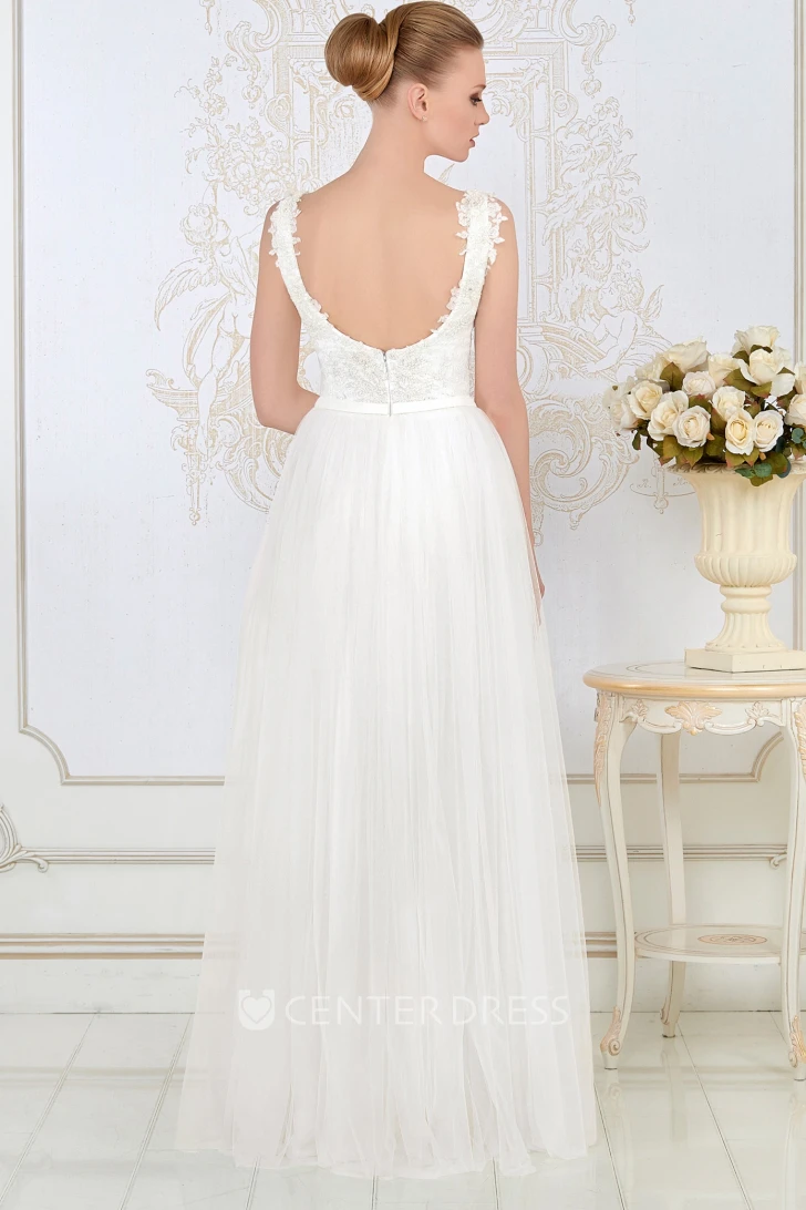 A-Line Appliqued Floor-Length Sleeveless V-Neck Tulle Wedding Dress With Pleats