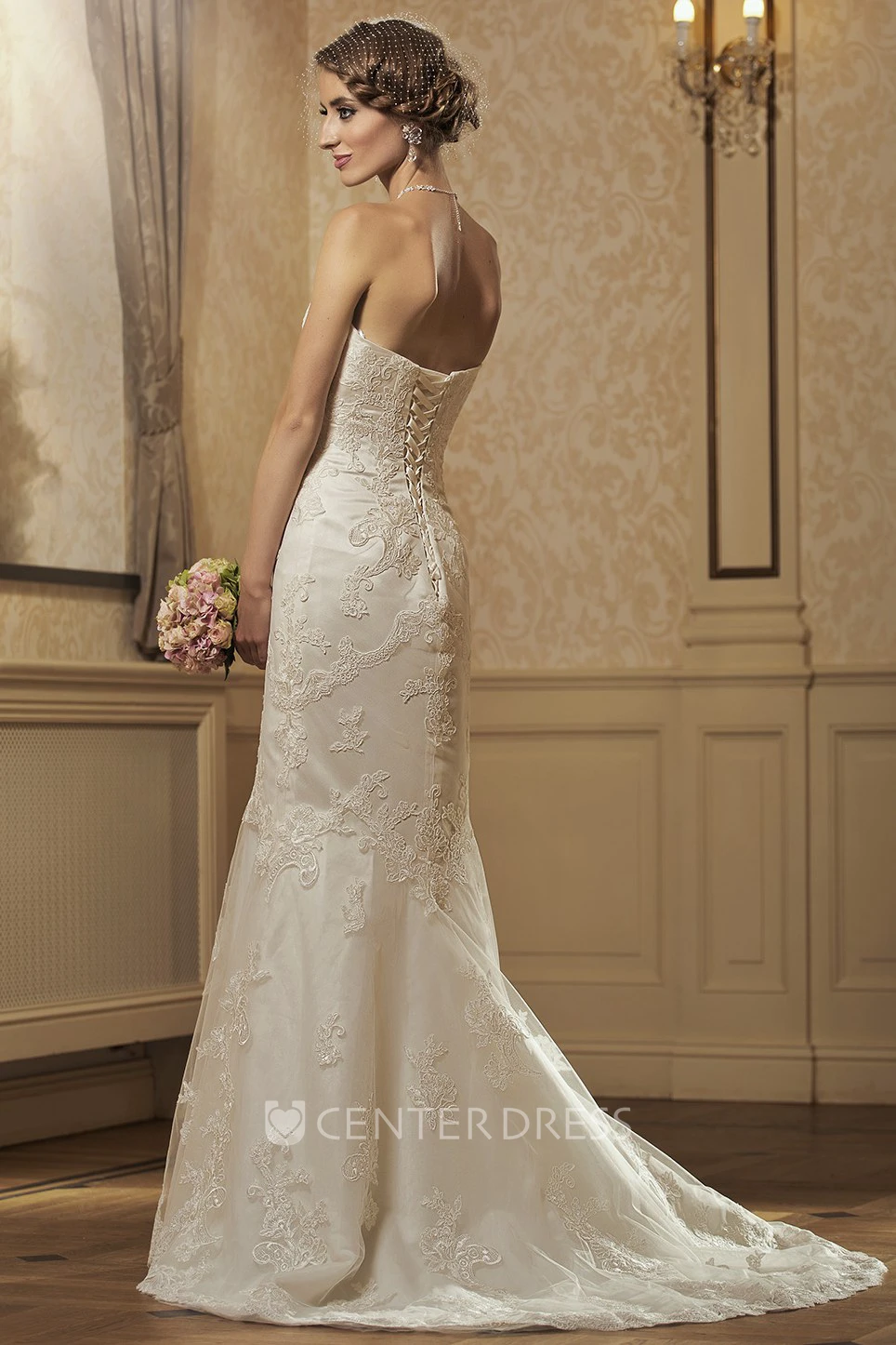 Sheath Sweetheart Appliqued Long Sleeveless Lace Wedding Dress With Waist Jewellery