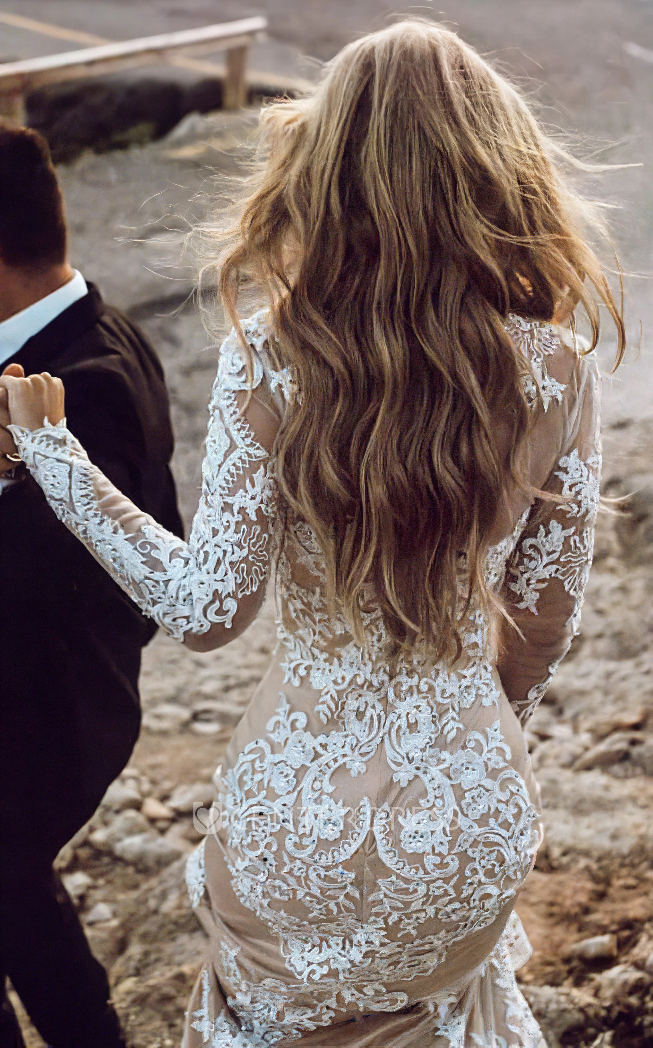 Romantic Lace Mermaid Long Sleeve Wedding Dress 2025 Modest Sweep Train