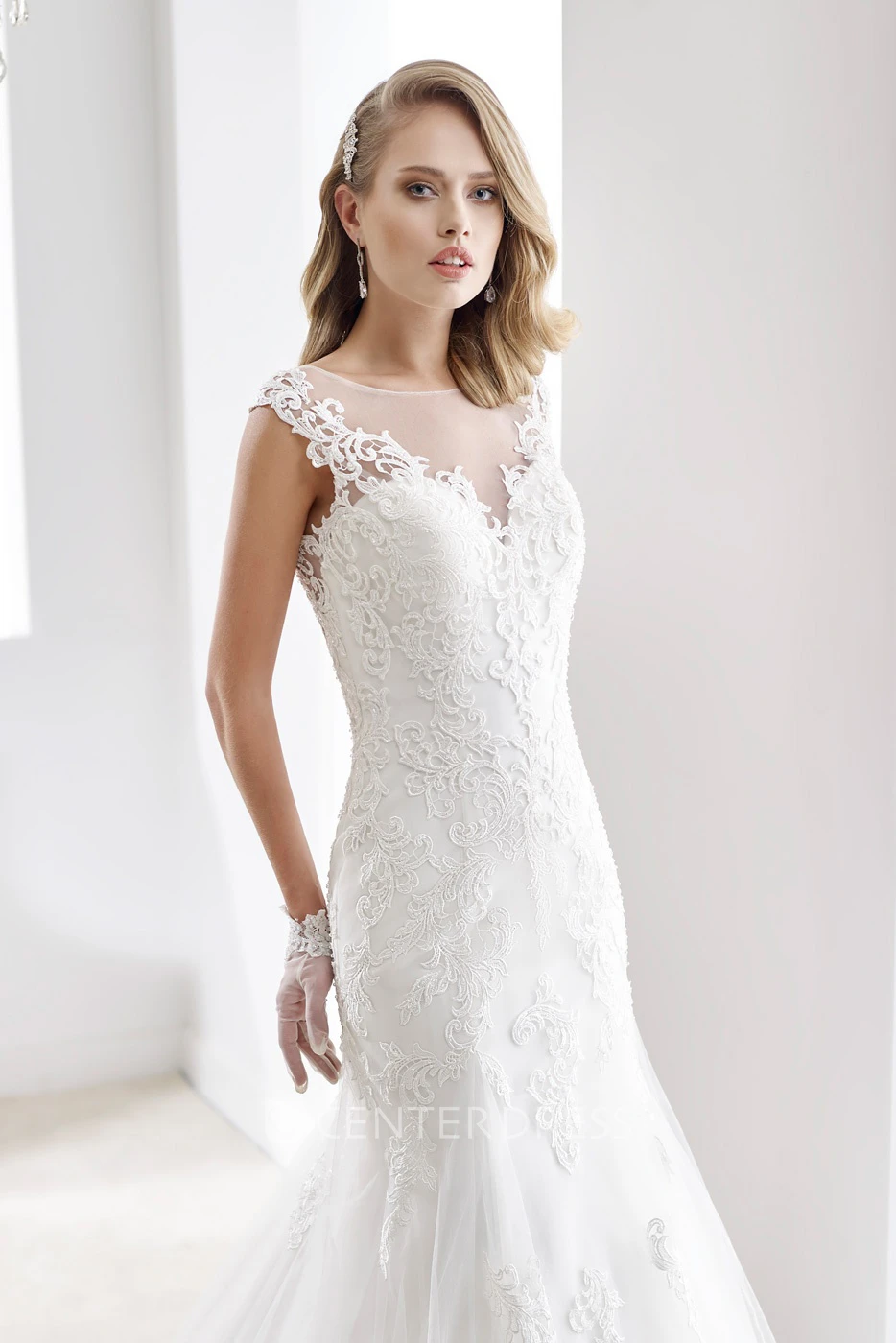 Cap-Sleeve Sheath Bridal Gown With Mermaid Style And Illusive Design