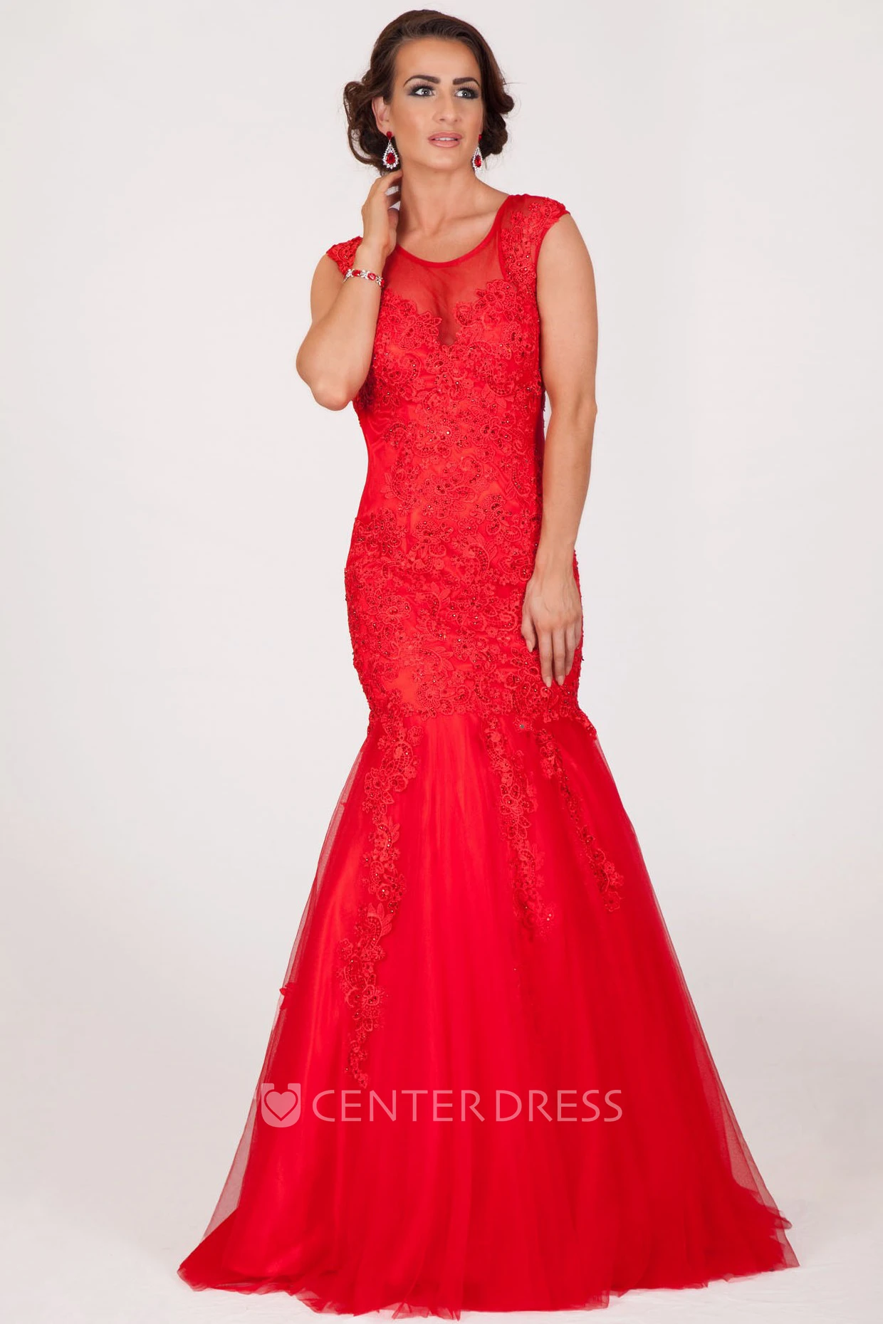 Trumpet Appliqued Sleeveless Scoop-Neck Floor-Length Tulle Prom Dress
