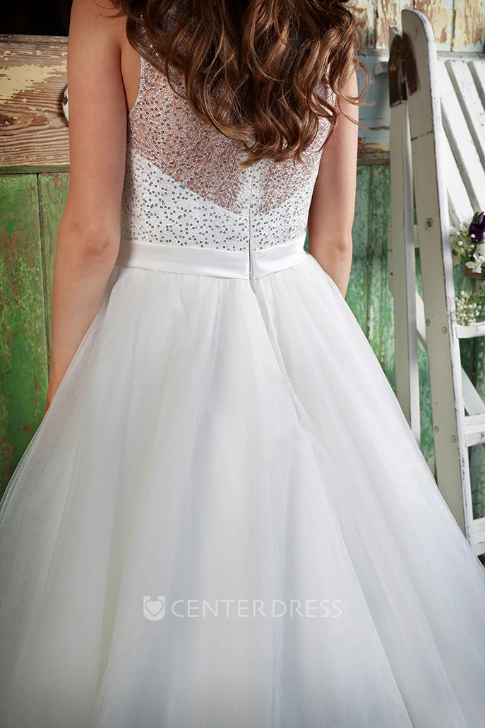 Ball Gown Sleeveless Sequined Scoop-Neck Floor-Length Tulle Wedding Dress With Bow