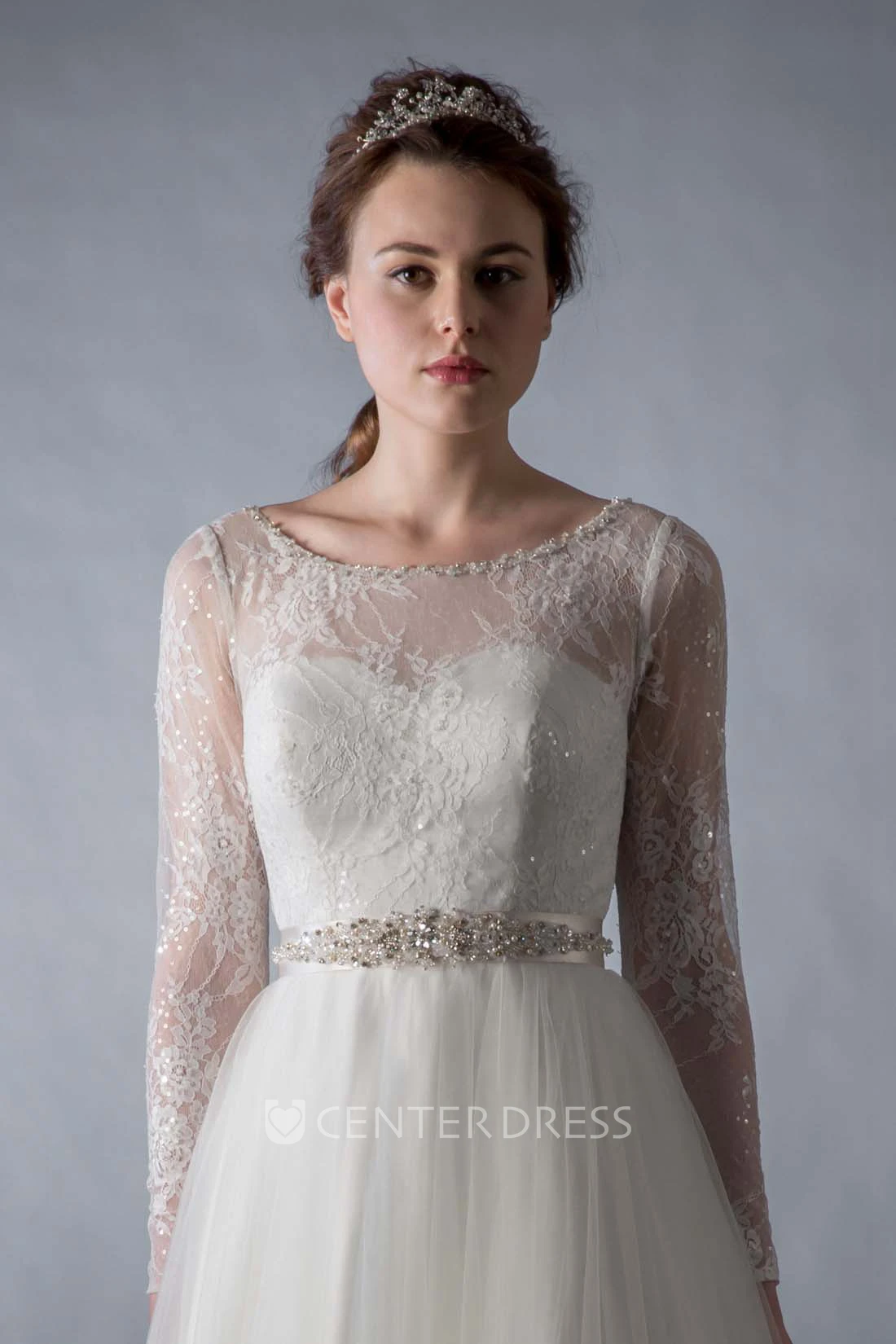 A-Line Lace Scoop Neck Long Sleeve Tulle Wedding Dress